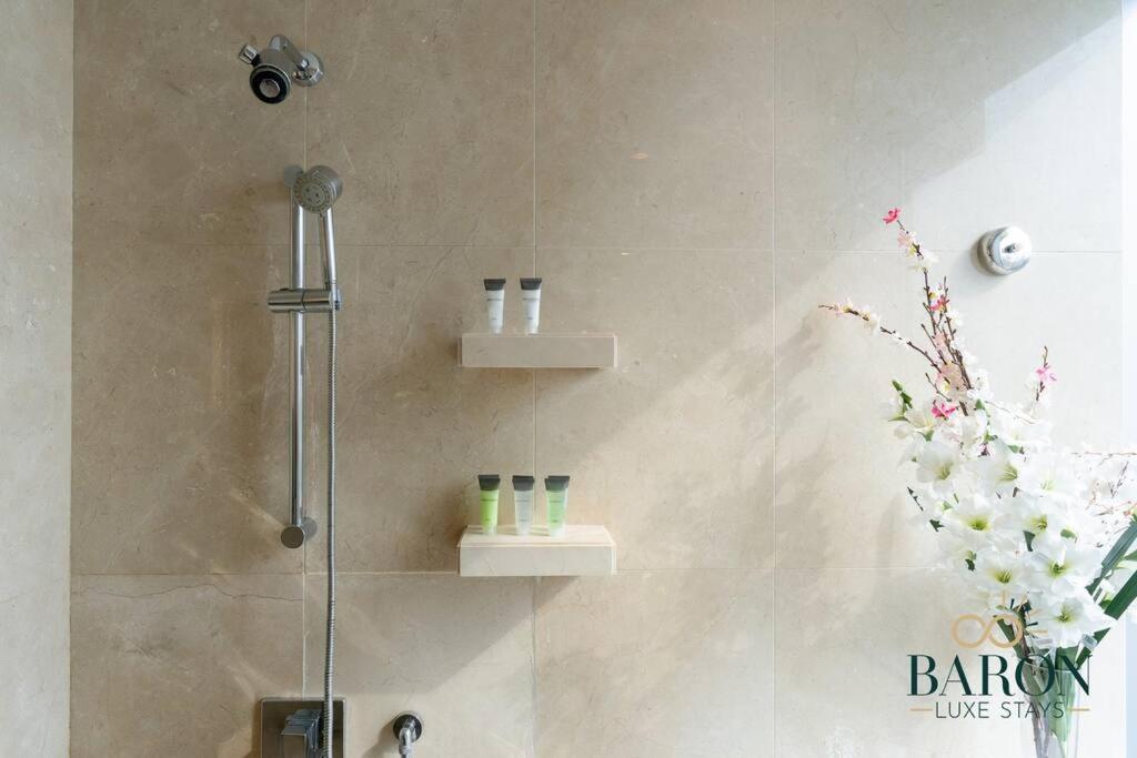 Elegant Studio, Address Marina. Appartamento