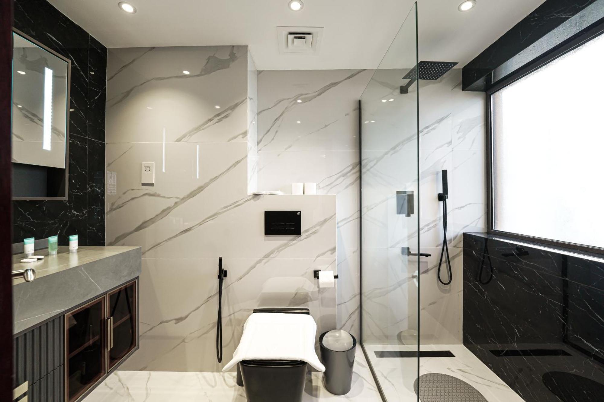 First Class In Heart Of Jbr, Steps To The - 121 Living Dubai