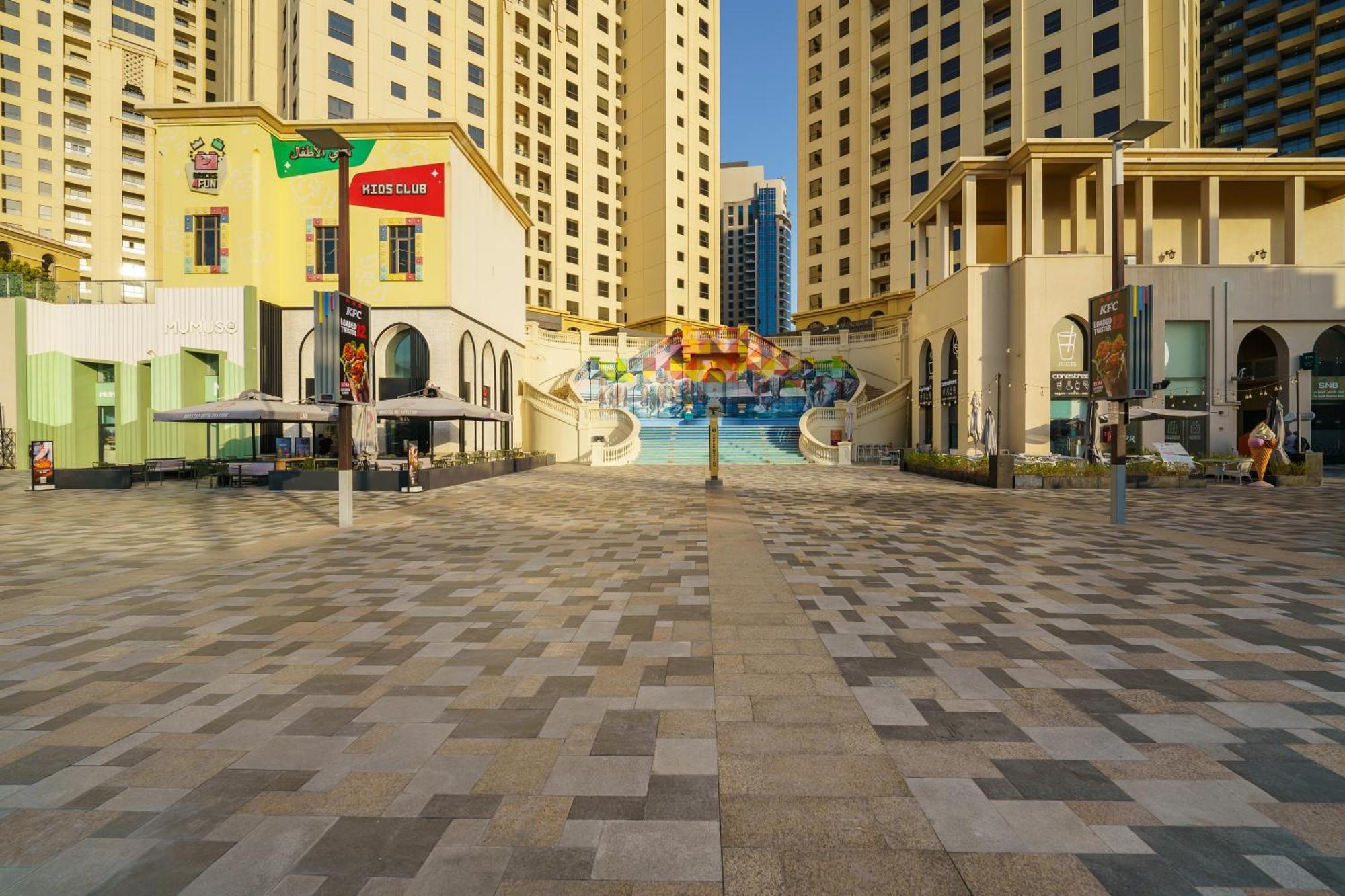 First Class In Heart Of Jbr, Steps To The - 121 Living