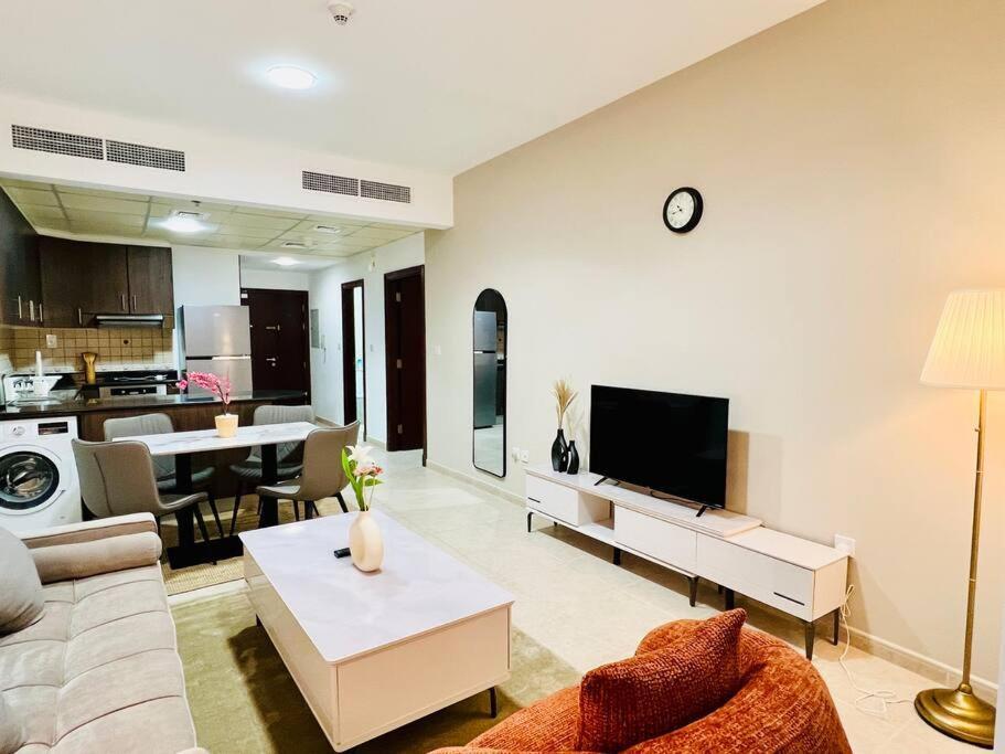 Apartamento 1 Bedroom Flat, Luxury Amenities, Opp & Club With Free Parking In Marina