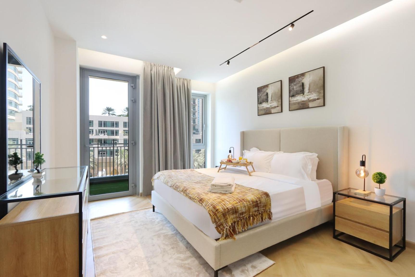 Livbnb - 2b With Modern Interiors, Emaar Boulevard Appartement Dubaï