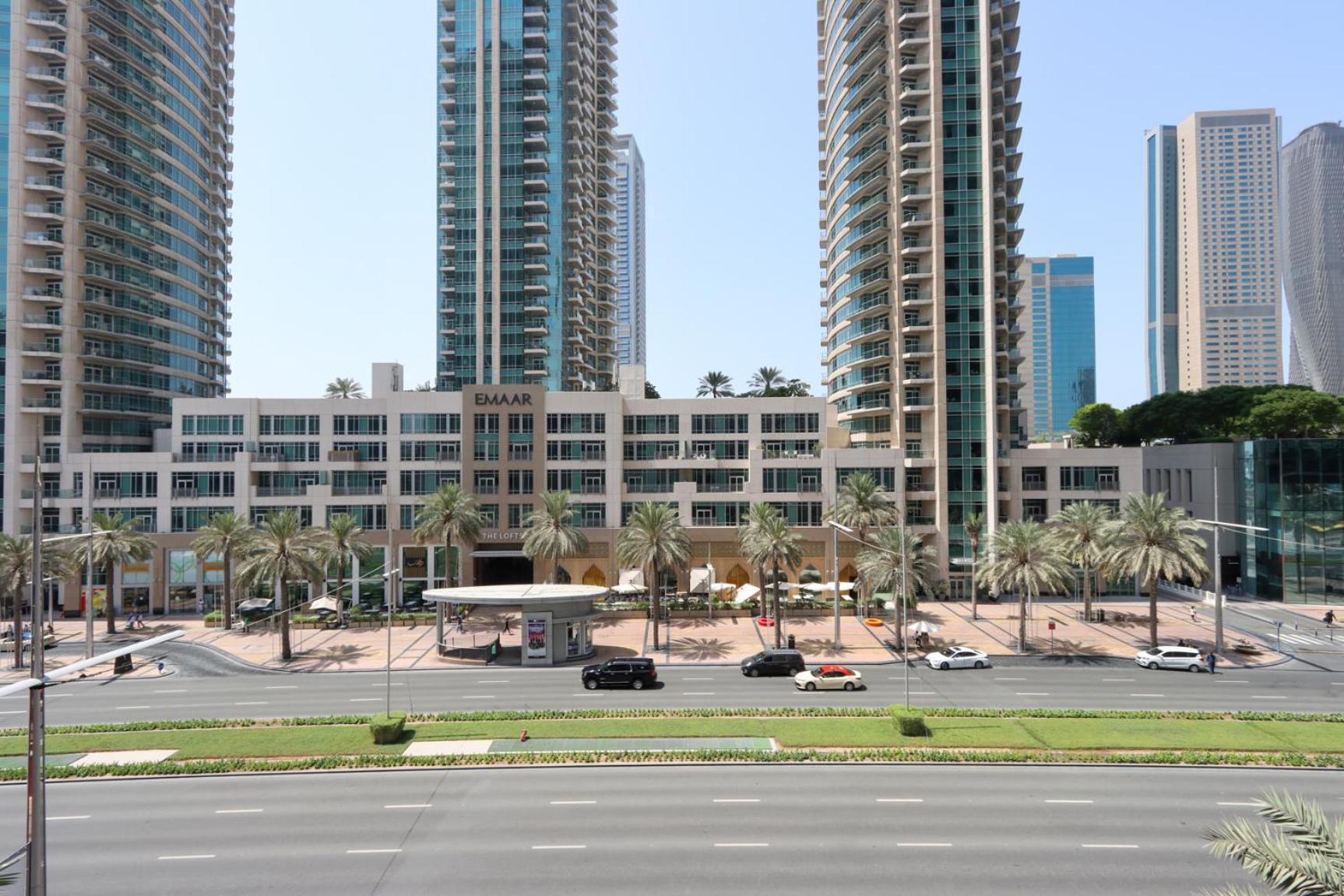 Livbnb - 2b With Modern Interiors, Emaar Boulevard *