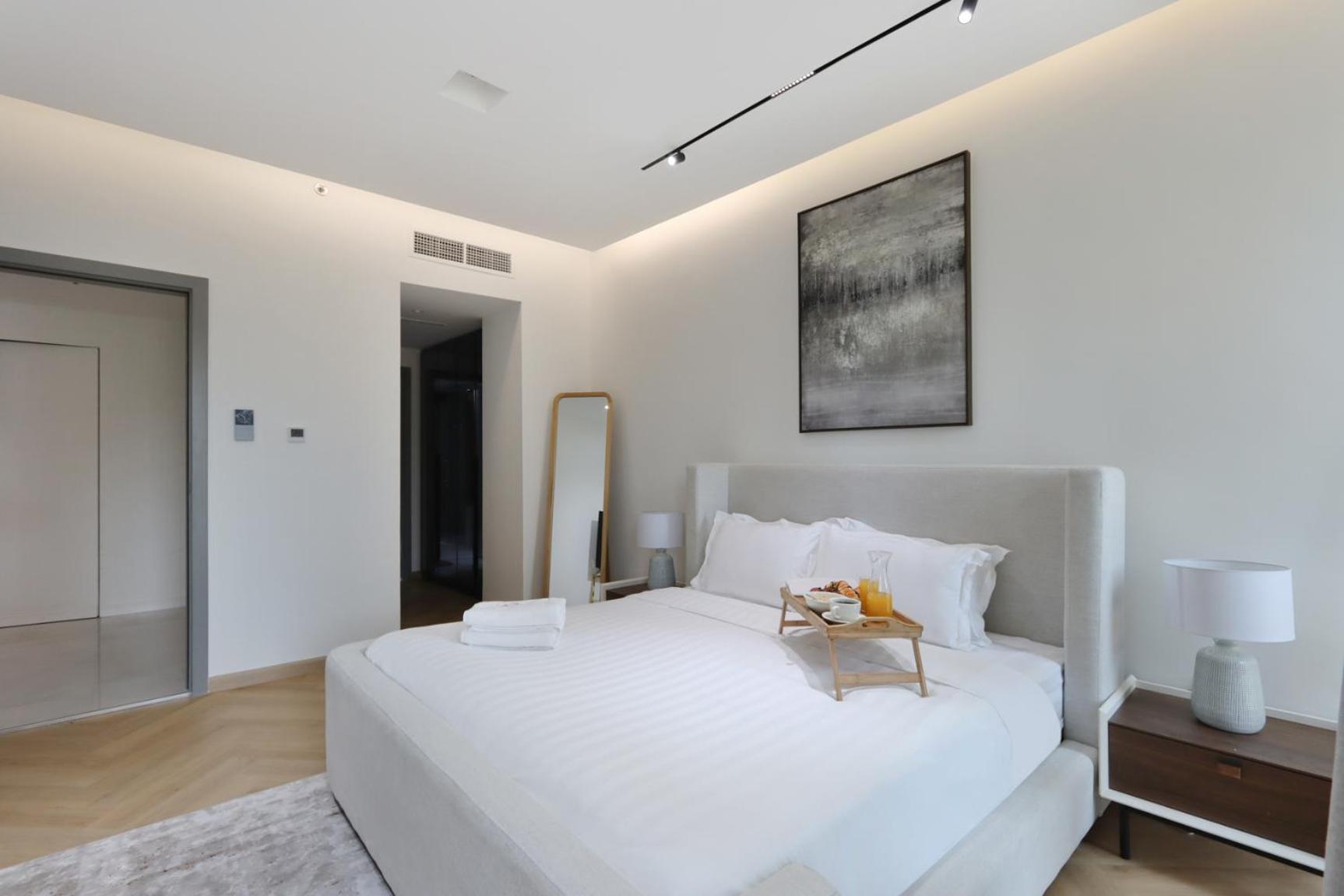 Livbnb - 2b With Modern Interiors, Emaar Boulevard