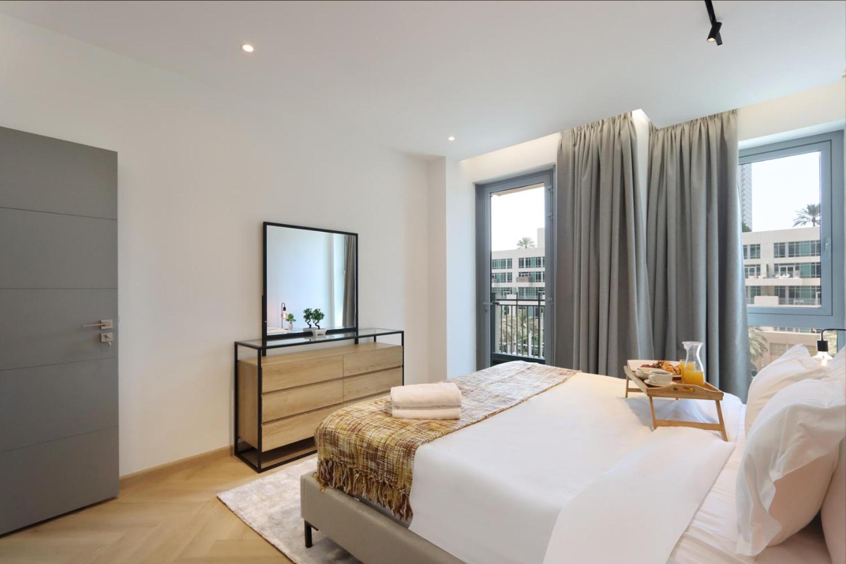 Livbnb - 2b With Modern Interiors, Emaar Boulevard Appartement