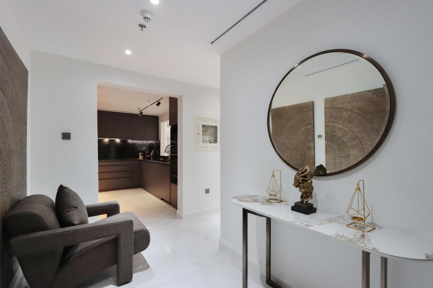 Livbnb - 2b With Modern Interiors, Emaar Boulevard Appartement Dubaï