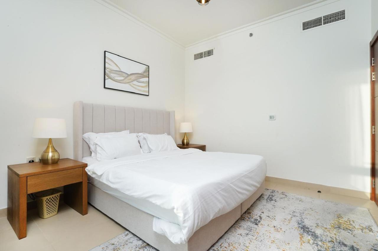 Amakin Burj Vista Tower 1 Appartement *
