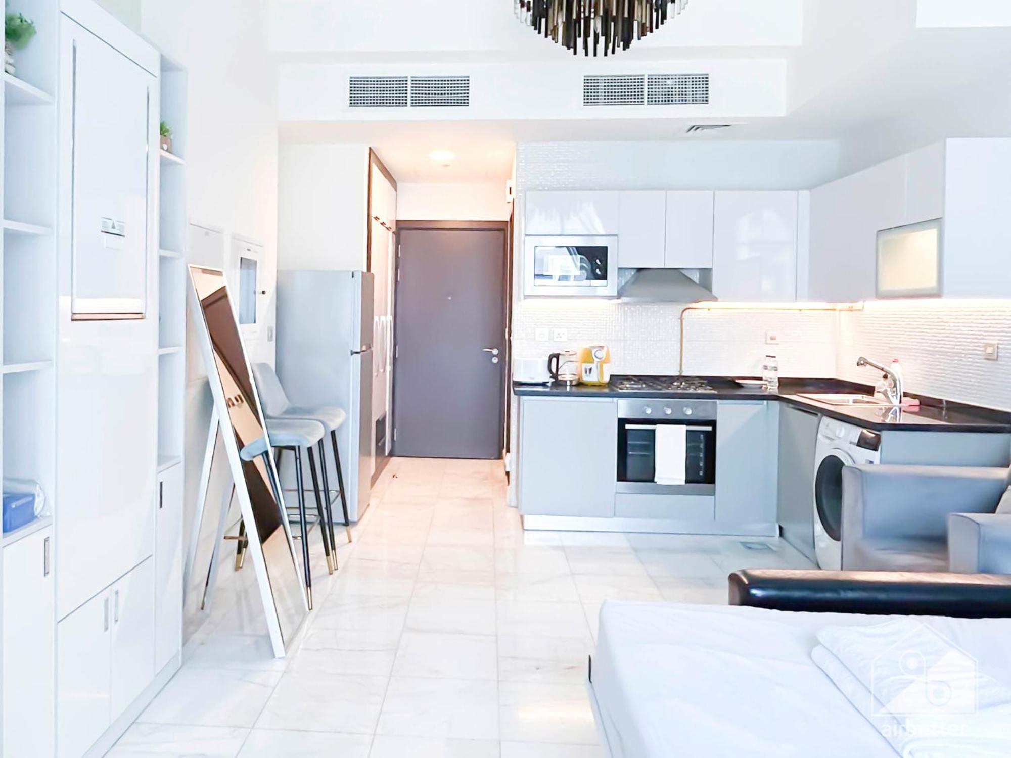 Contemporary With View In Business Bay Apartamento