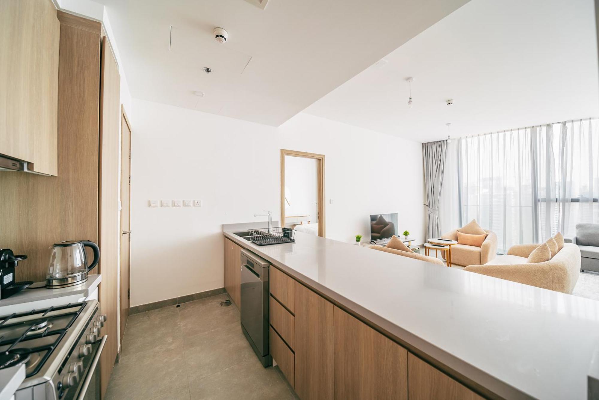 Lux 1br Direct Access To Marina 4 People
