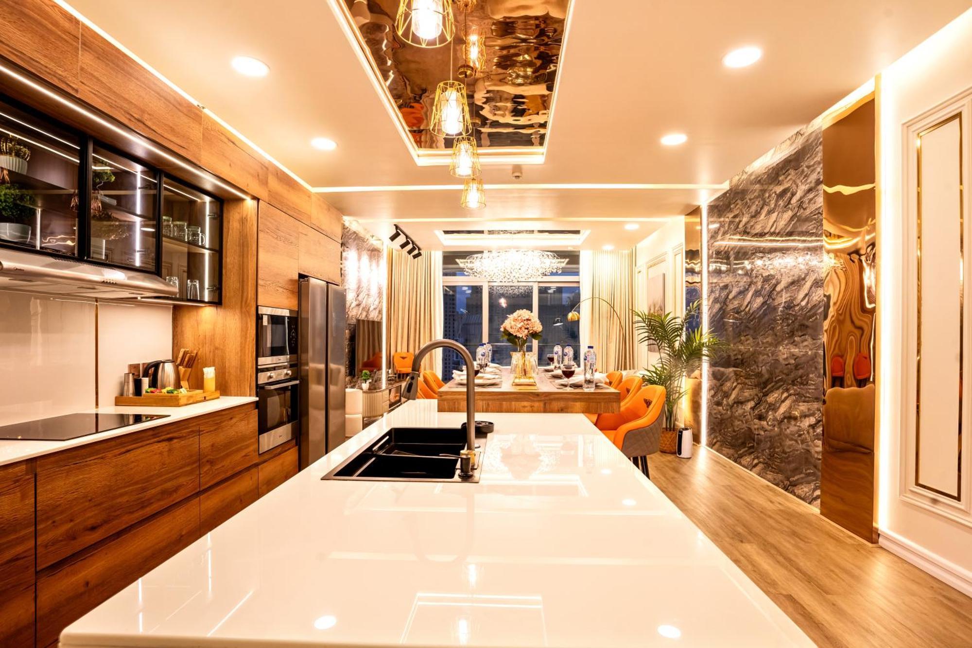 Appartamento Elite Waterfront 3br Haven With Marina And Sea Views Dubai