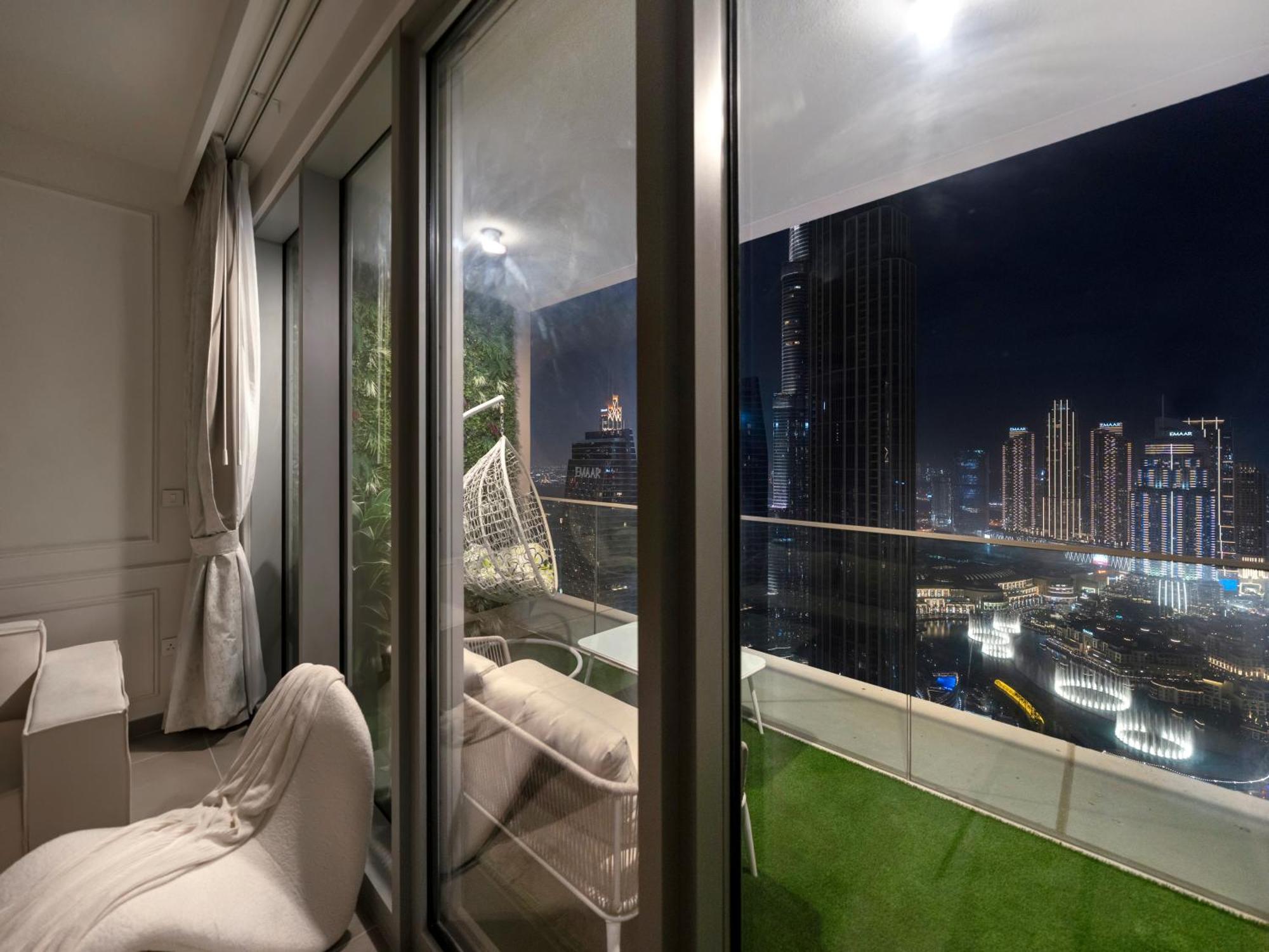 Burj Khalifa Bliss I 4 Bedroom I Burj Khalifa & Fountain Views I Free Gym, Pool, Parking, Wi-fi And Ps5 I By Skyline Serenity Apartemen