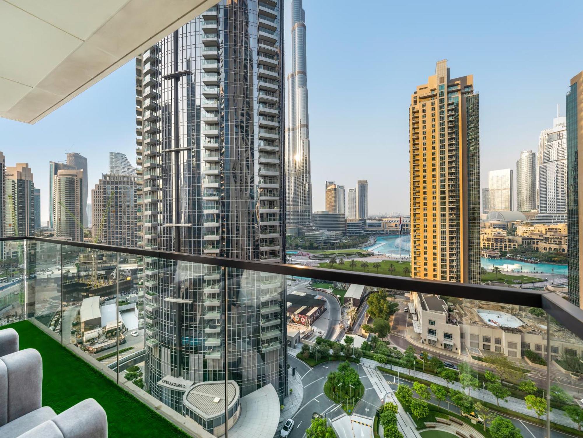 Exquisite 2 Bedroom I Burj Khalifa & Fountain Views I Free Gym, Pool, Parking, Wi-fi And Ps5 I By Skyline Serenity Apartamento Dubai