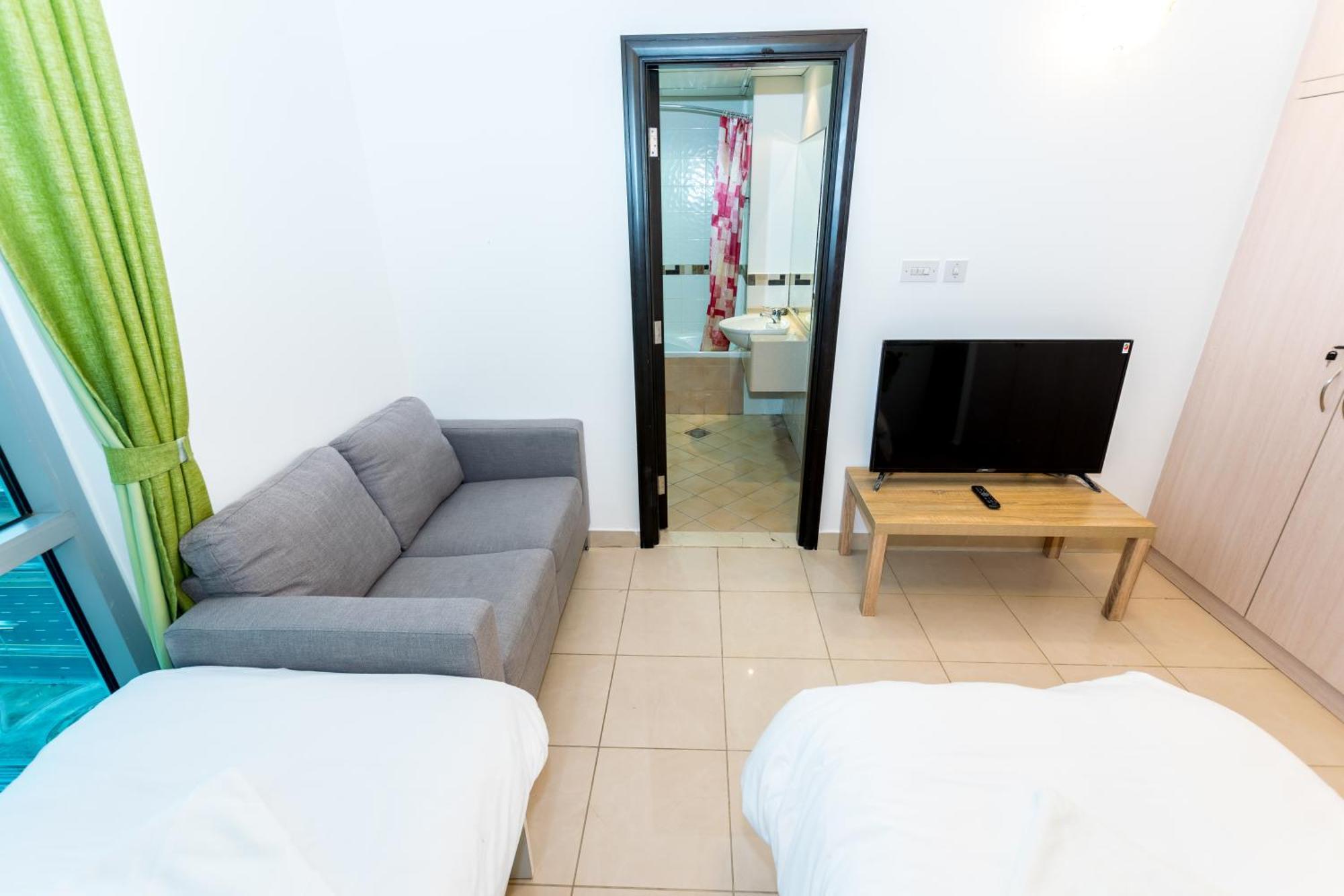 Appartement La Rivera For Ladies Dubai