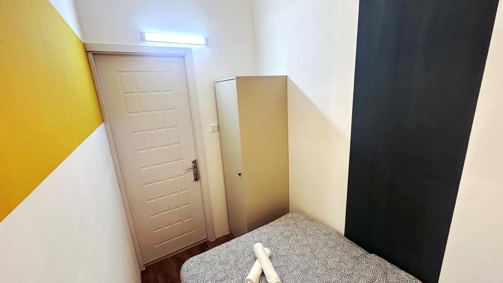 Blissful Partition In Bur Near Burjuman Metro Dubái