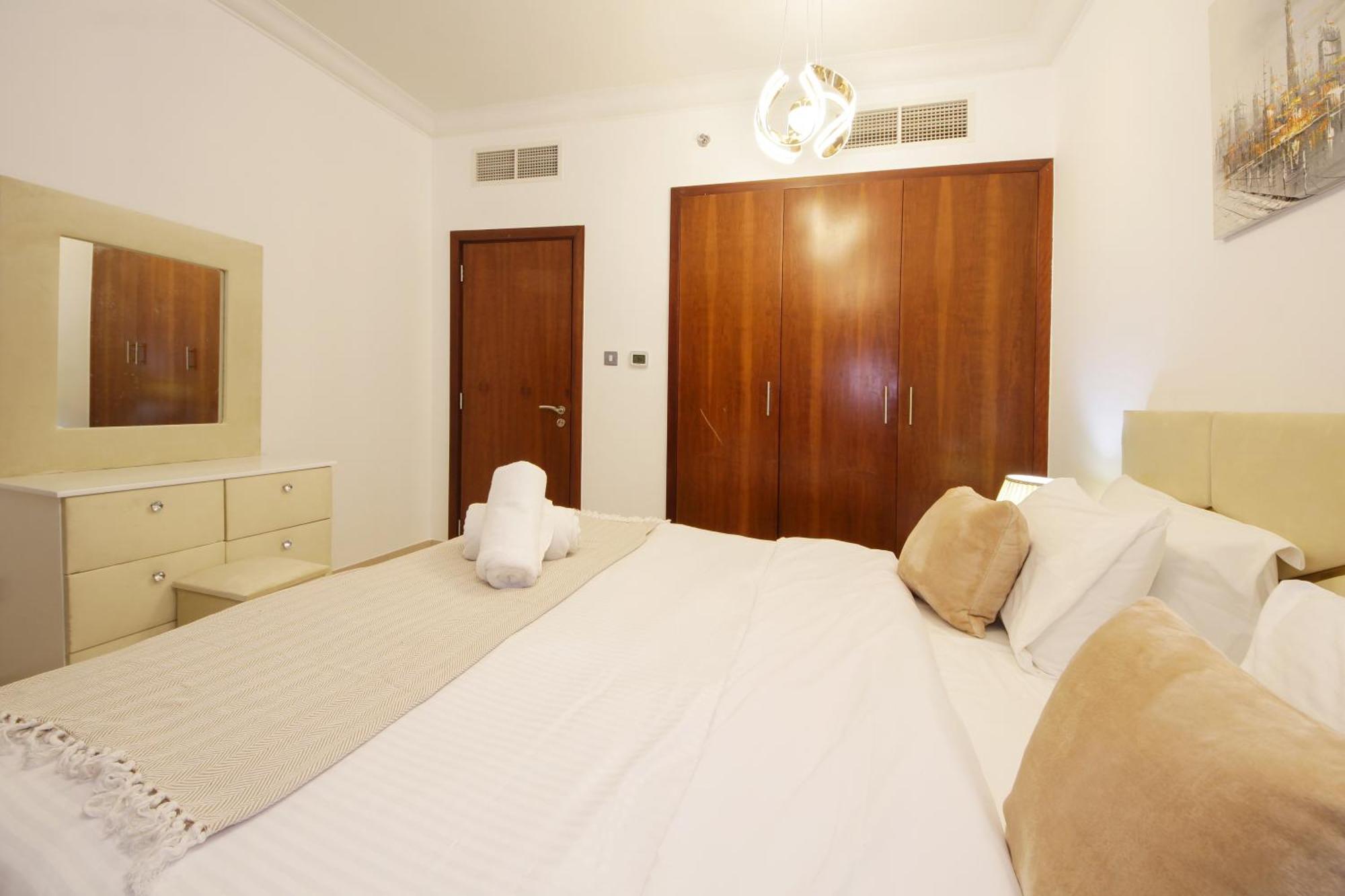 Spacious 1bhk In Downtown 8 Blvd * Dubaï