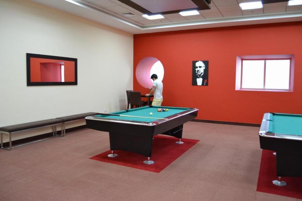 1 Bedroom Flat, Luxury Amenities, Opp & Club With Free Parking In Marina Apartamento Dubái