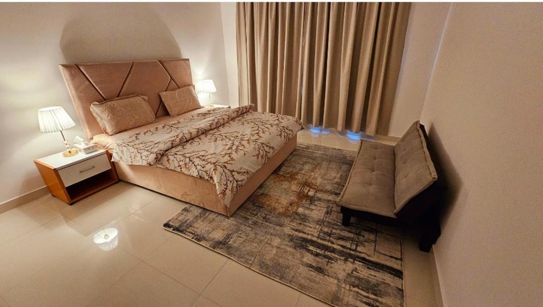 Habitación en casa particular Elegant In Near Airport Dubái