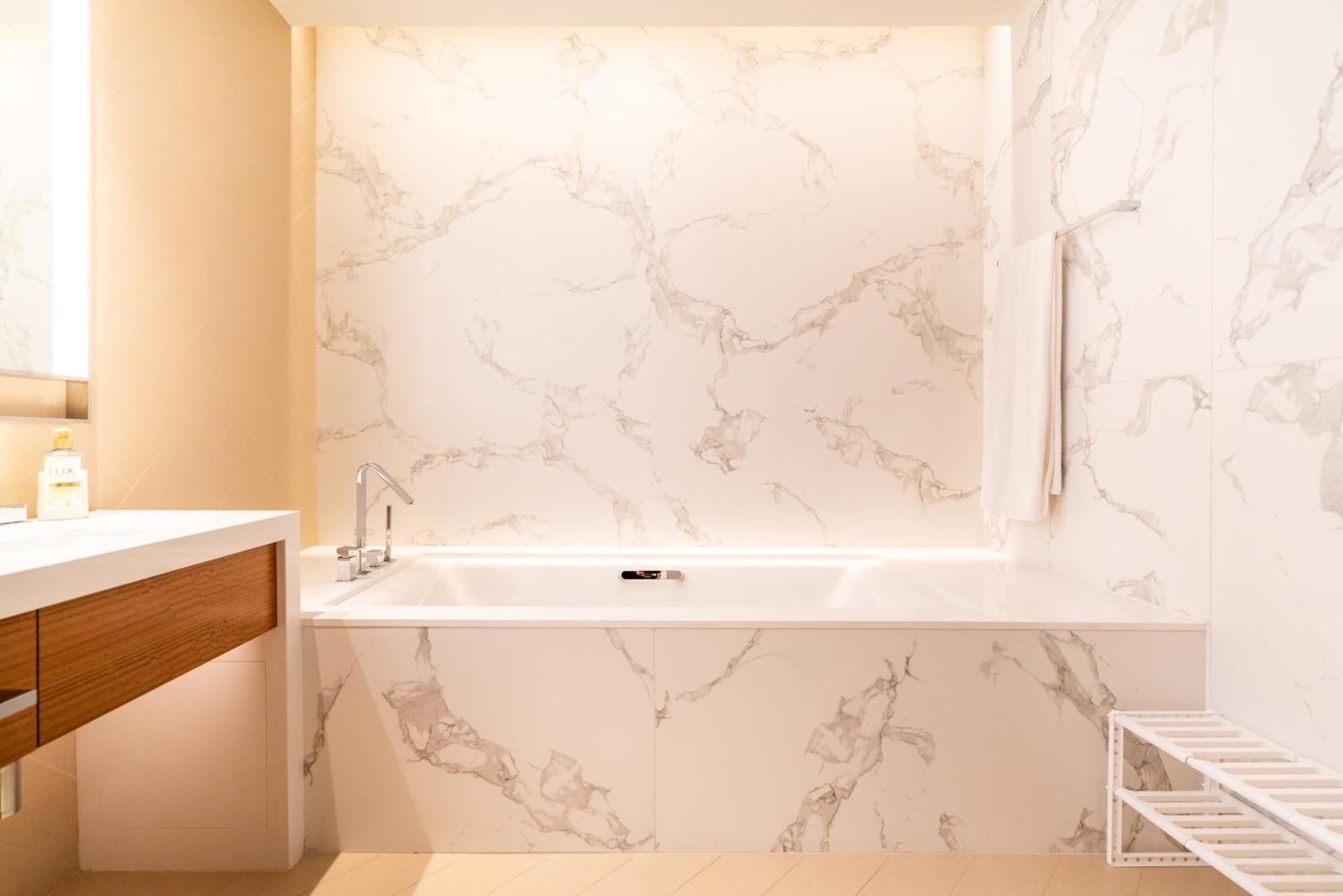 Downtown Luxury, The Address Opera Residences, 2br Burj View Appartement *