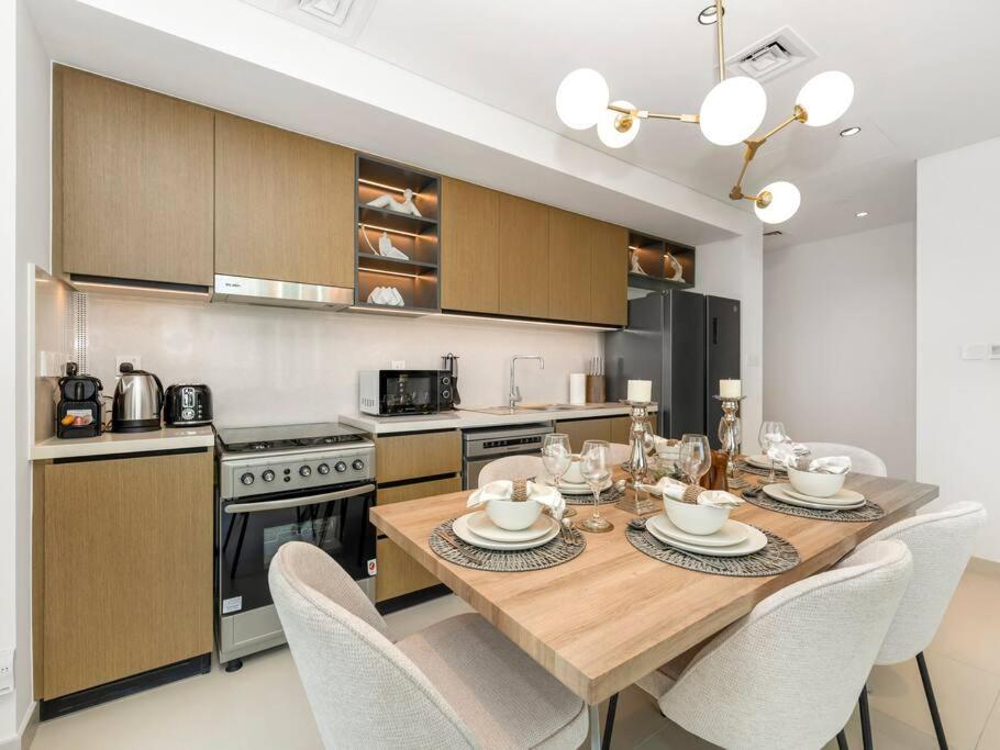 2br-fountain & Burj Khalifa View - Near Mall Apartamento Dubái