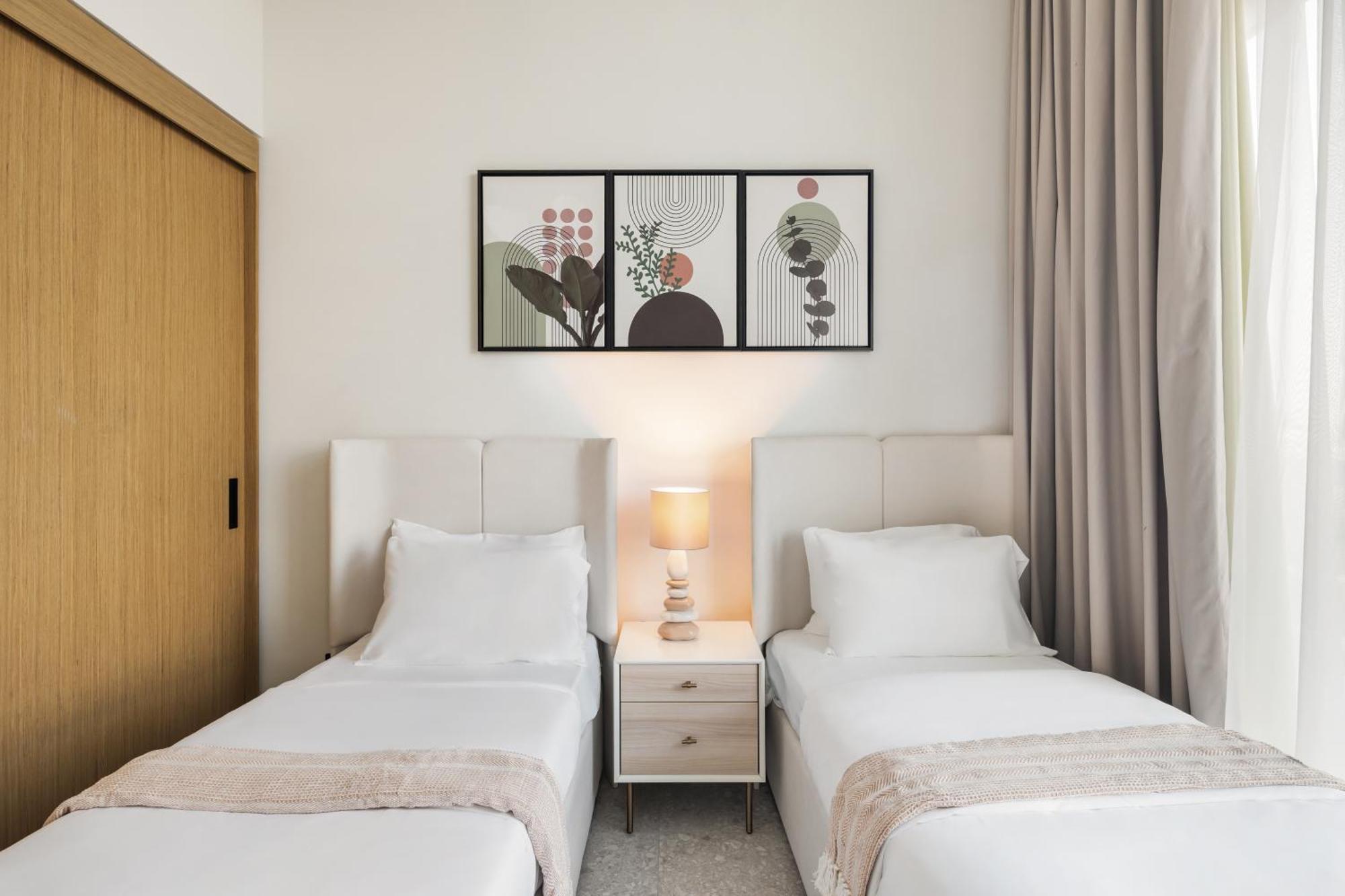 Prestige 2 Bedroom In Golf Hills Apartemen Dubai