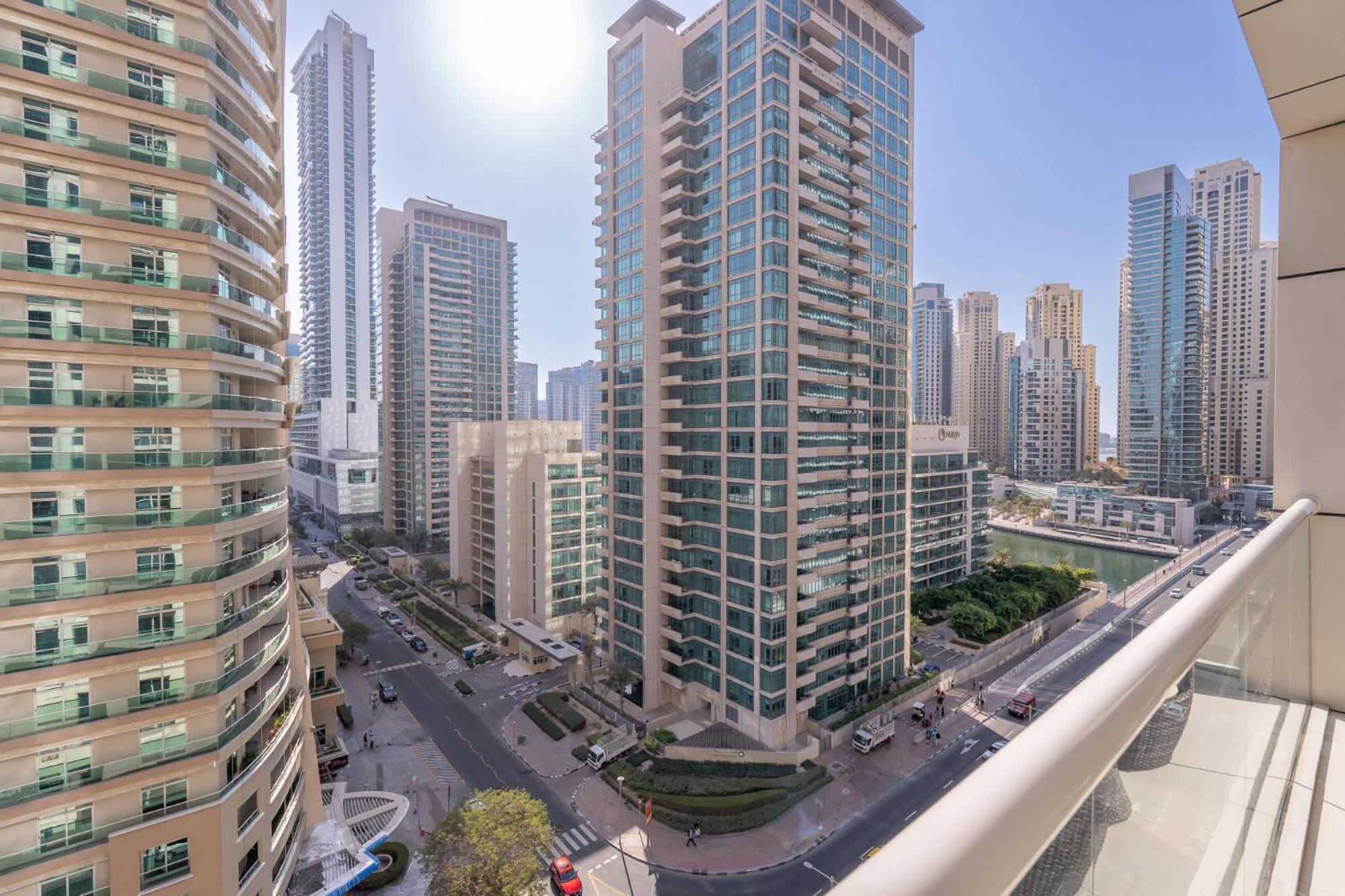 Warm 1-bedroom At West Avenue Tower Near Marina Beach! Apartamento Dubái