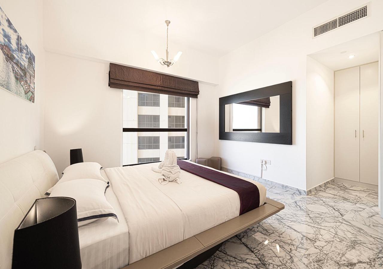 Luxury Sea View Beachfront 3 Bedroom Apt, Jbr Lägenhet *