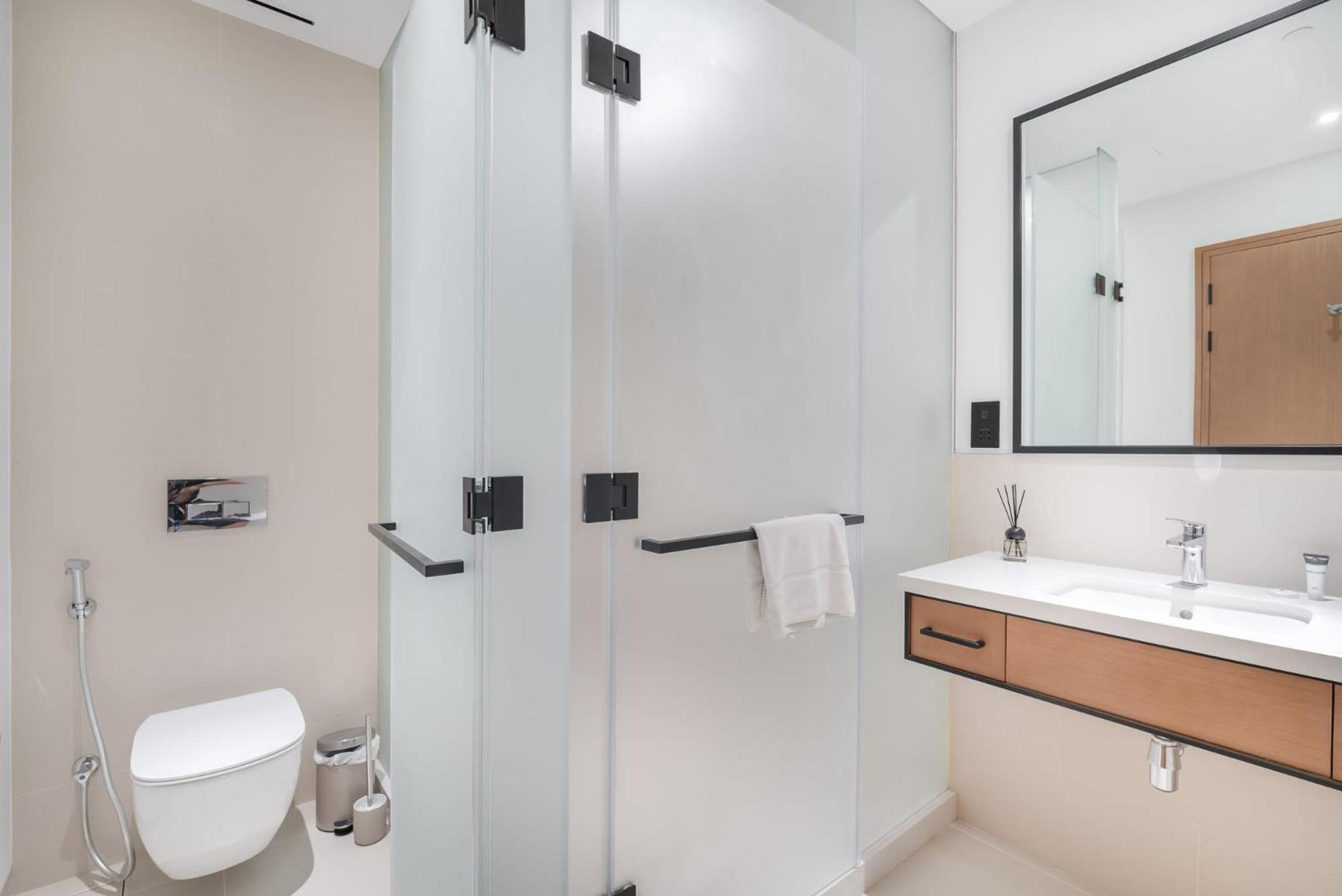 Apartamento Stylish 3-bedrooms With An Elegant Dining Area In The Heart Of Marina! *