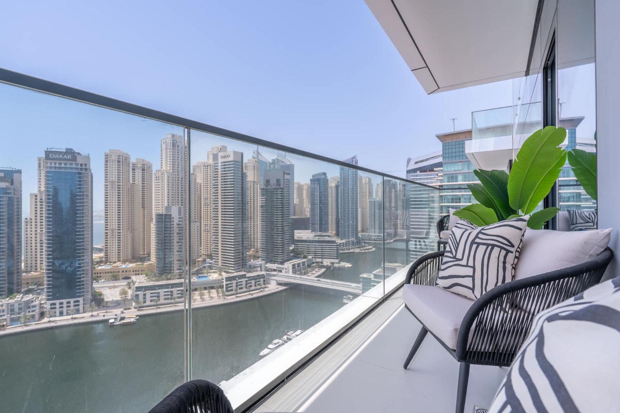 Stylish 3-bedrooms With An Elegant Dining Area In The Heart Of Marina! Dubái