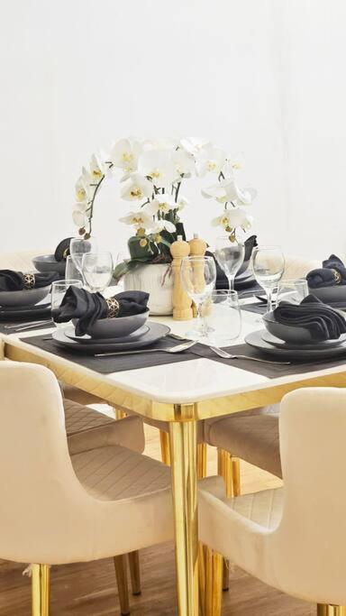 Luxury 2br Midtown Appartamento *