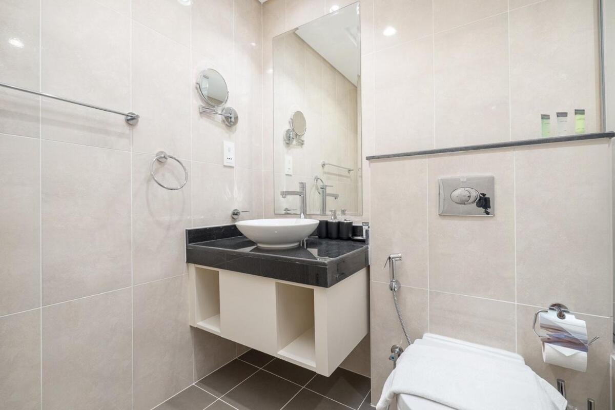 Stylish In Damac Hills With Skyline Views Appartement