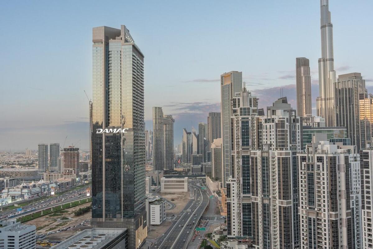 Classy 2-bedrooms With Vintage-inspired Furniture At Executive Tower M! Dubaï