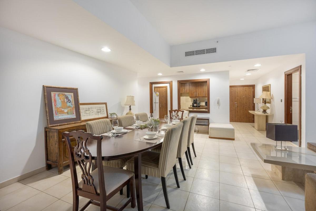 Classy 2-bedrooms With Vintage-inspired Furniture At Executive Tower M! *