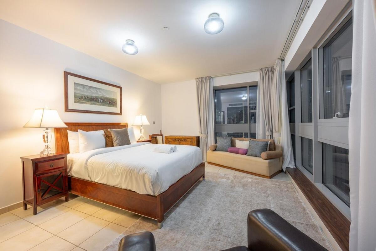 Classy 2-bedrooms With Vintage-inspired Furniture At Executive Tower M!