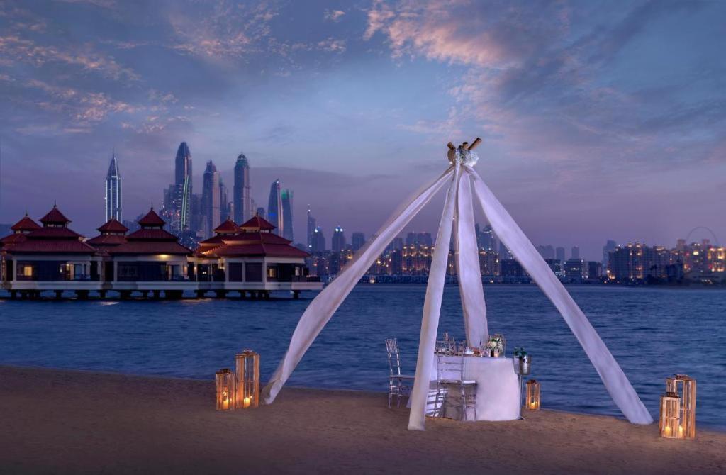 Luxury Home, Spacious 1 Bedroom, Burj Alarab Full Ocean View, Anantara The Palm, Palm Jumeirah, Aparthotel