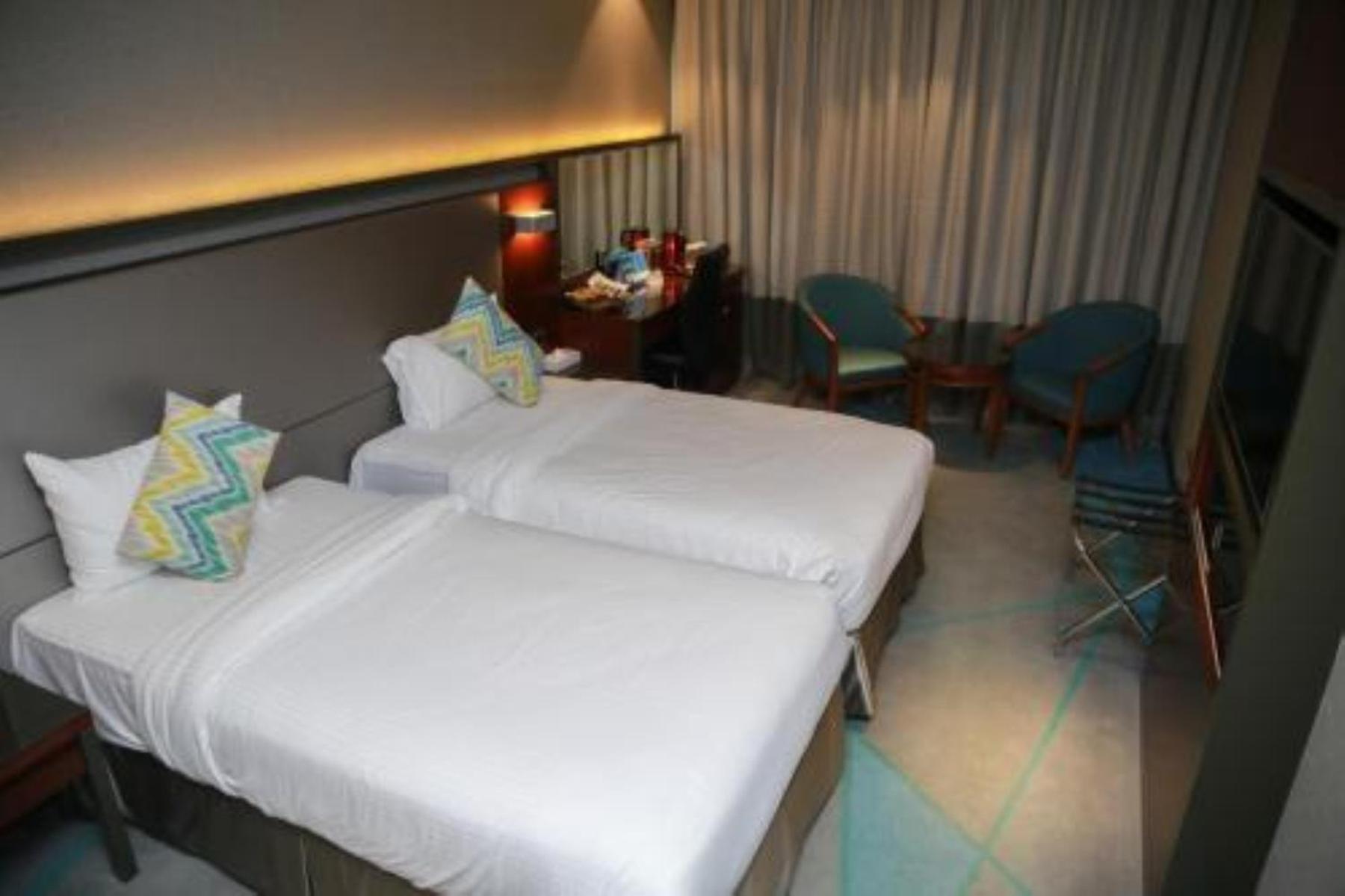 Versailles By Vieras Hotell