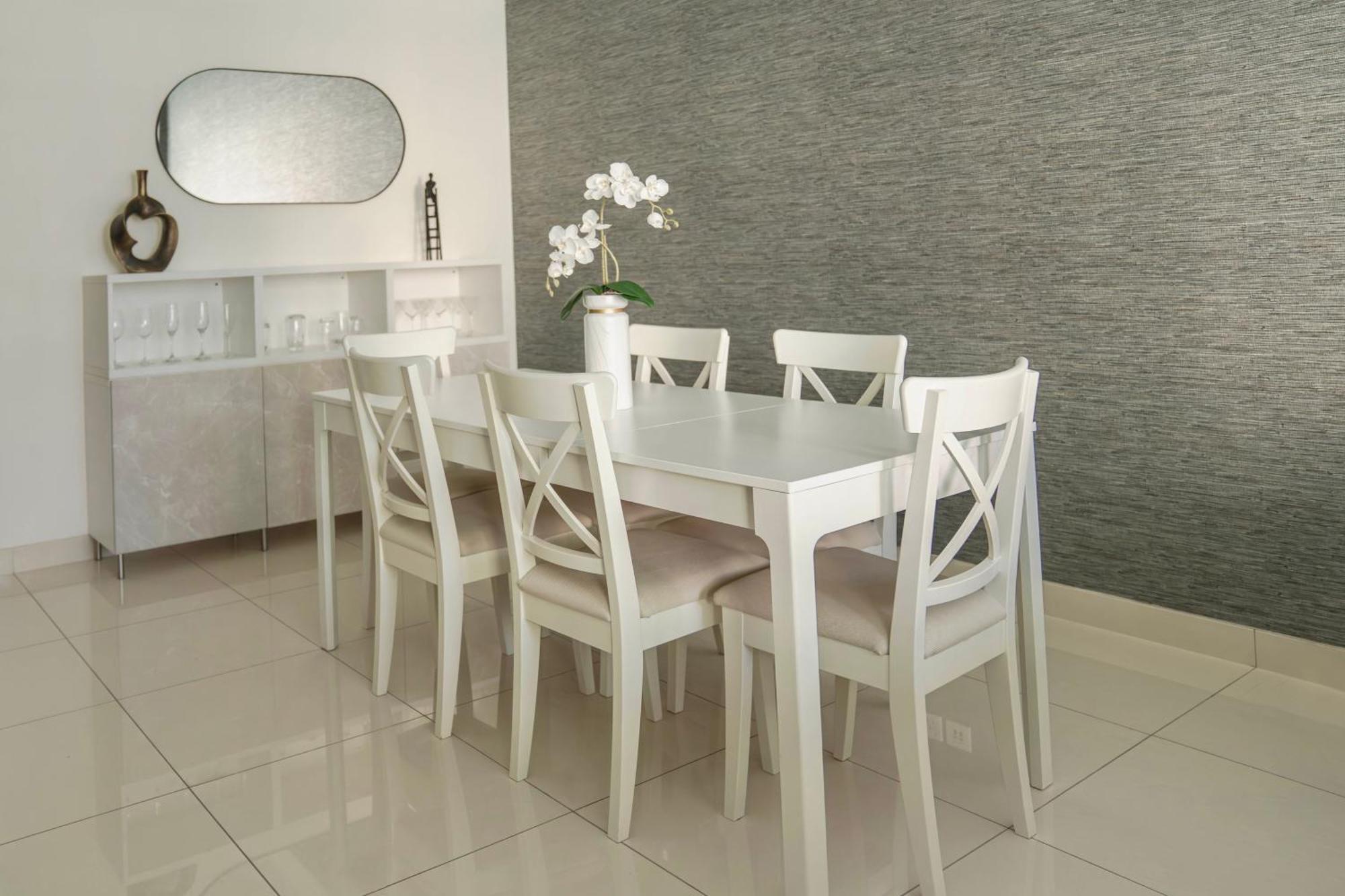 Relaxing 2br Haven In Marina Perfect Location & Amenities Apartment