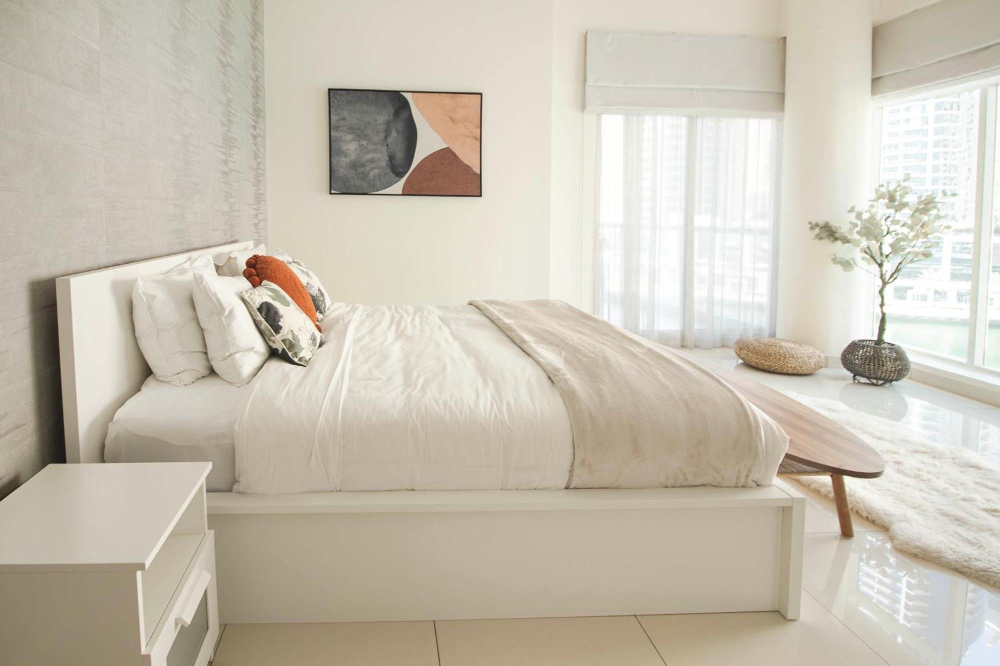 Relaxing 2br Haven In Marina Perfect Location & Amenities Dubai