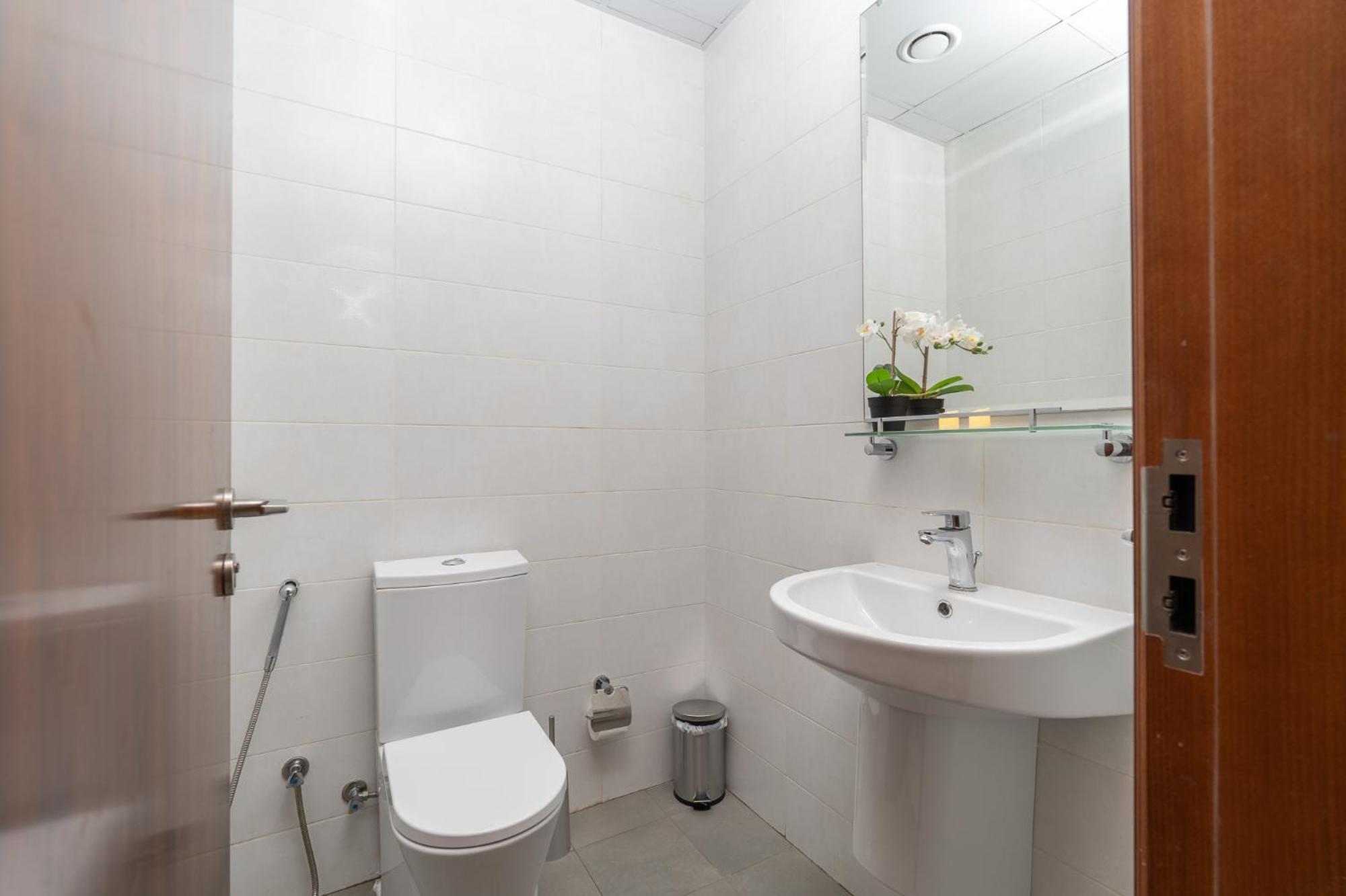 Dunya Tower Luxury And 2 Min Walk To Mall And Burj Khalifa In Heart Of Downtown