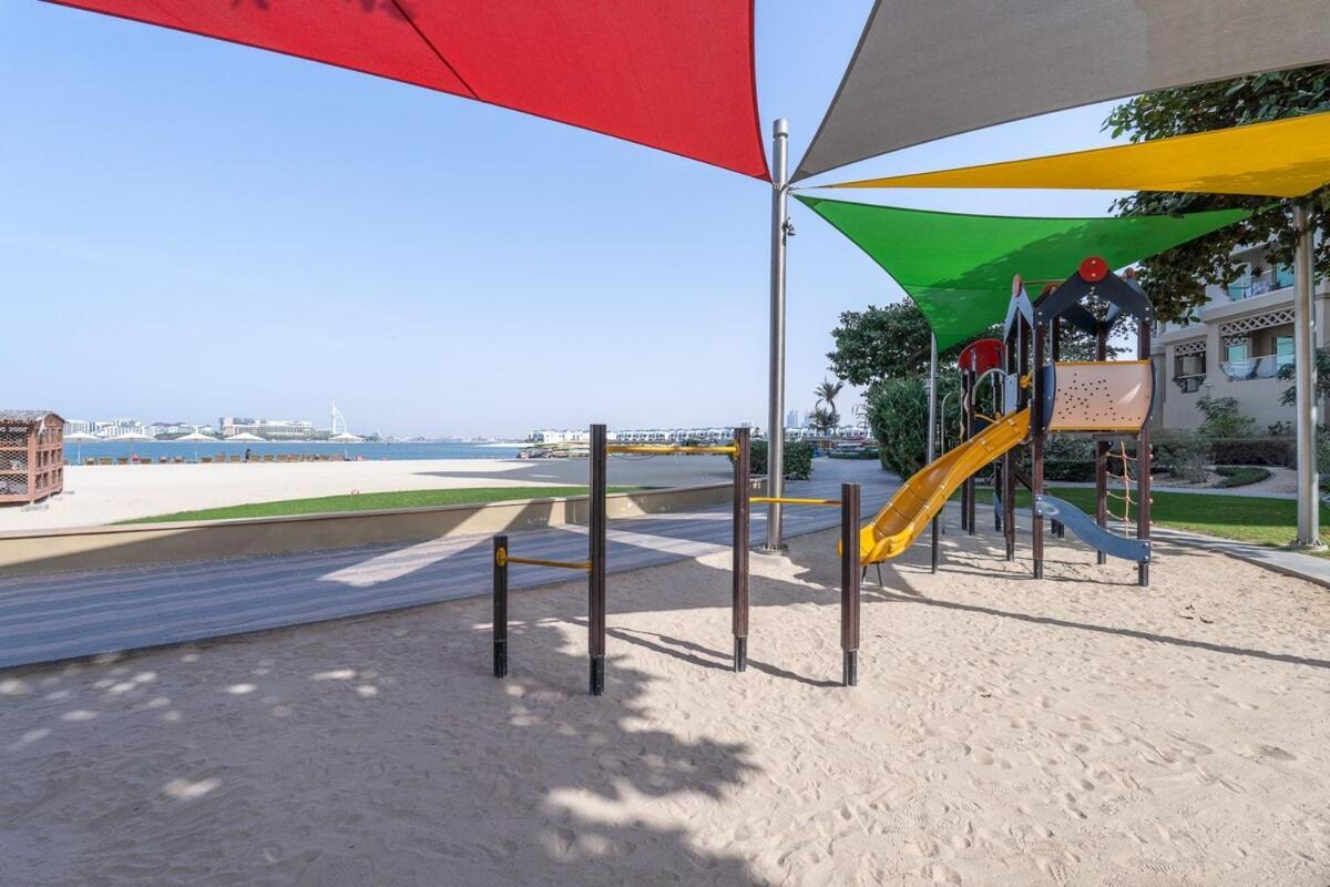 3-bed Sleeps 7 In Palm Jumeirah Dubai