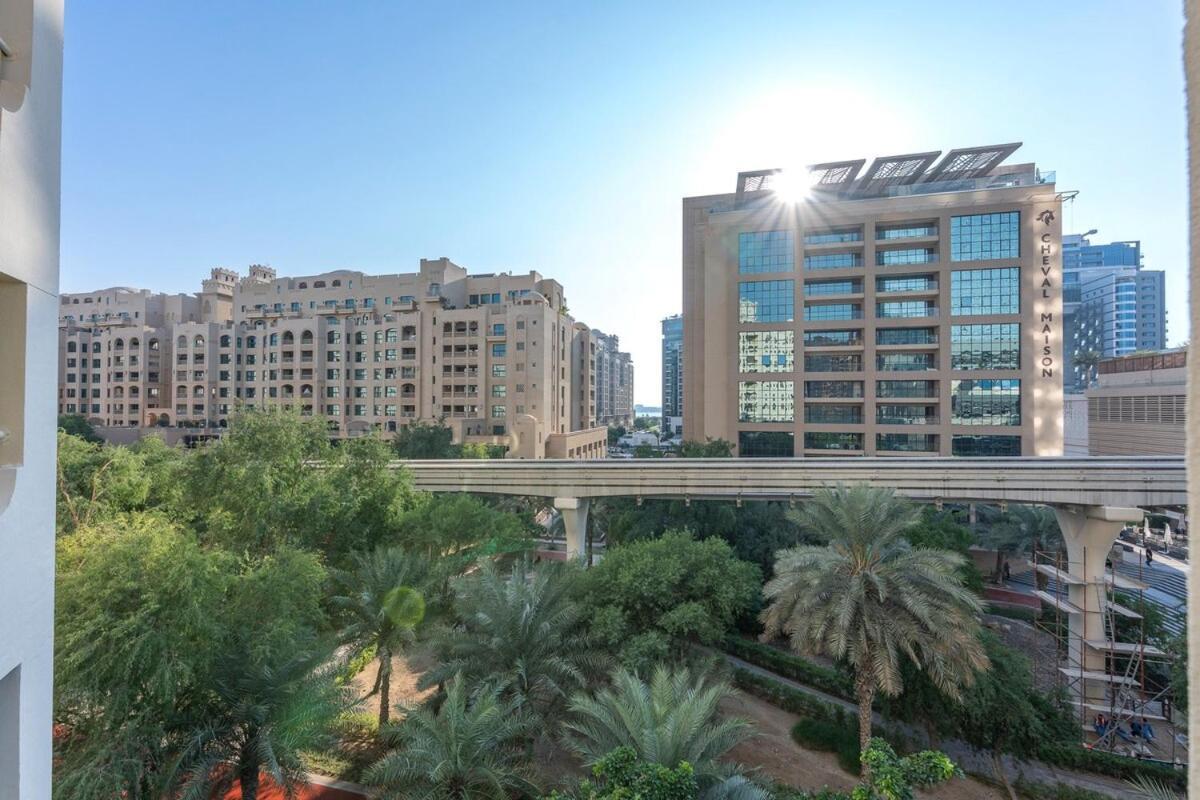 3-bed Sleeps 7 In Palm Jumeirah Dubai