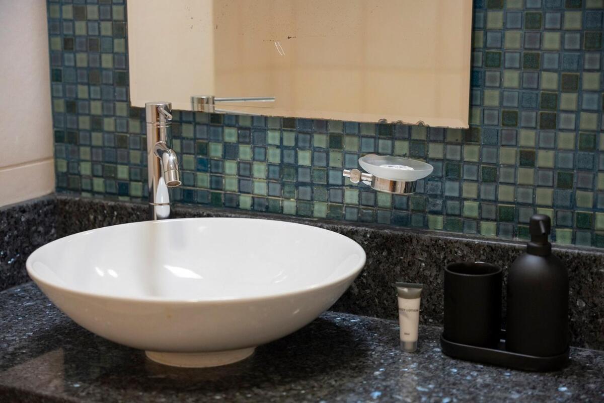 Apartament 3-bed Sleeps 7 In Palm Jumeirah Dubai