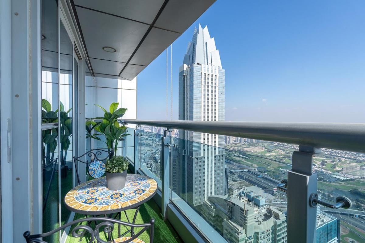 Stunning 1-bedroom With Marina Views Dubái
