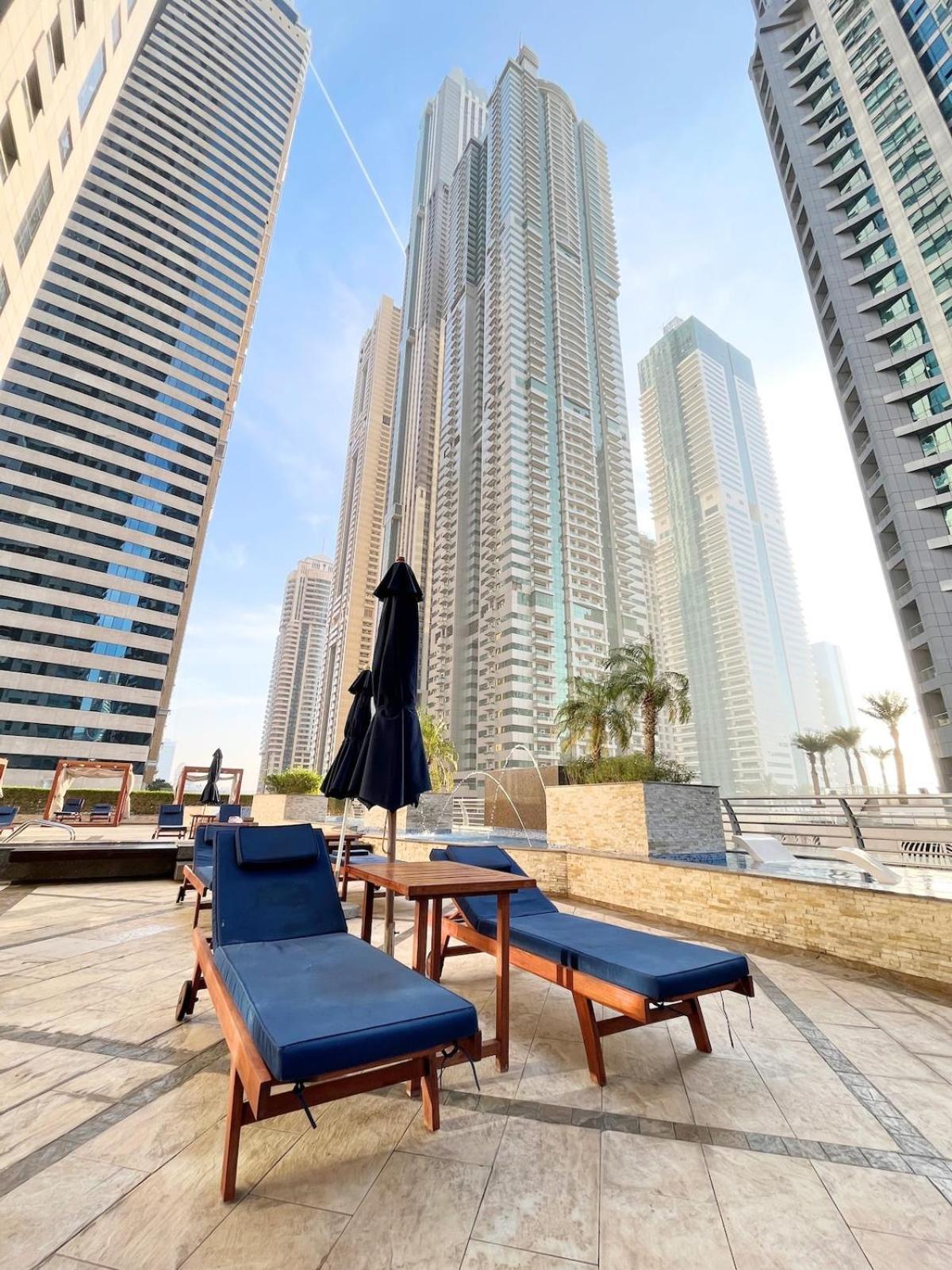 Apartamento Stunning 1-bedroom With Marina Views Dubái