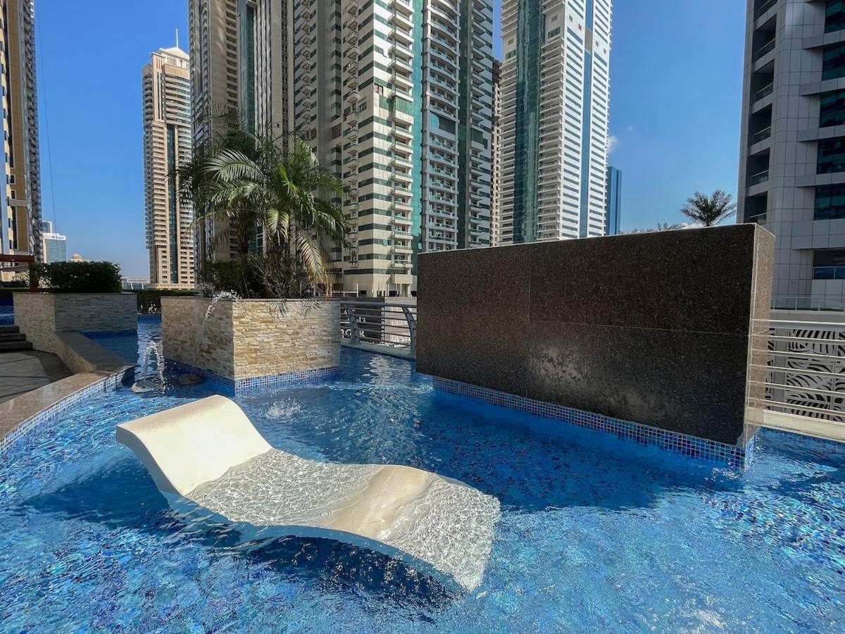 Stunning 1-bedroom With Marina Views Apartamento Dubái