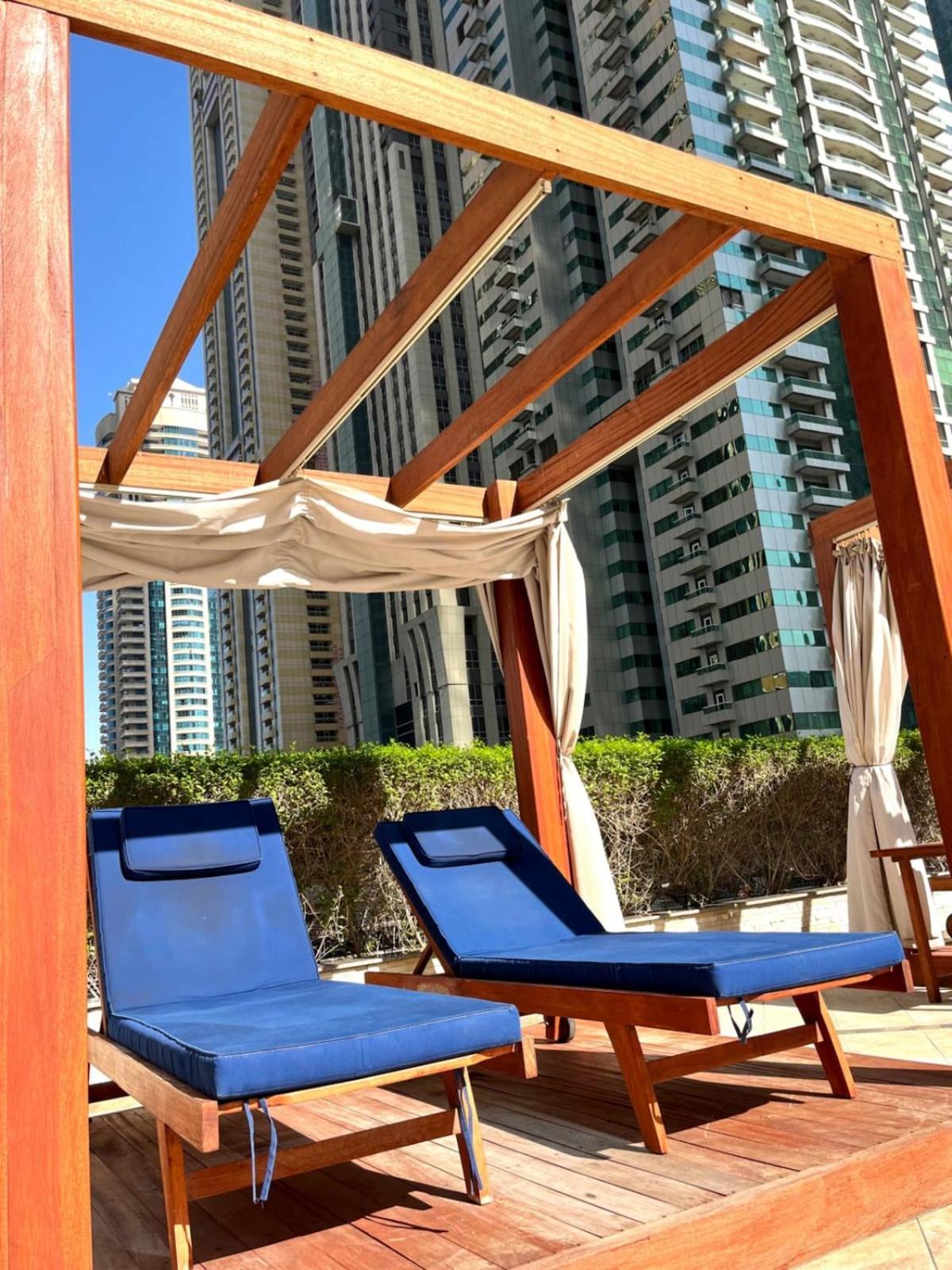 Stunning 1-bedroom With Marina Views * Dubái