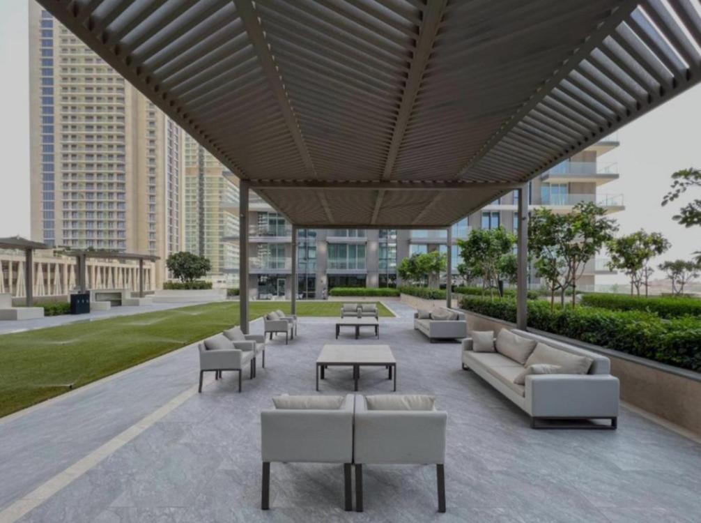 White Sage Sun And 1br At Isle Emaar Beachfront Apartment *