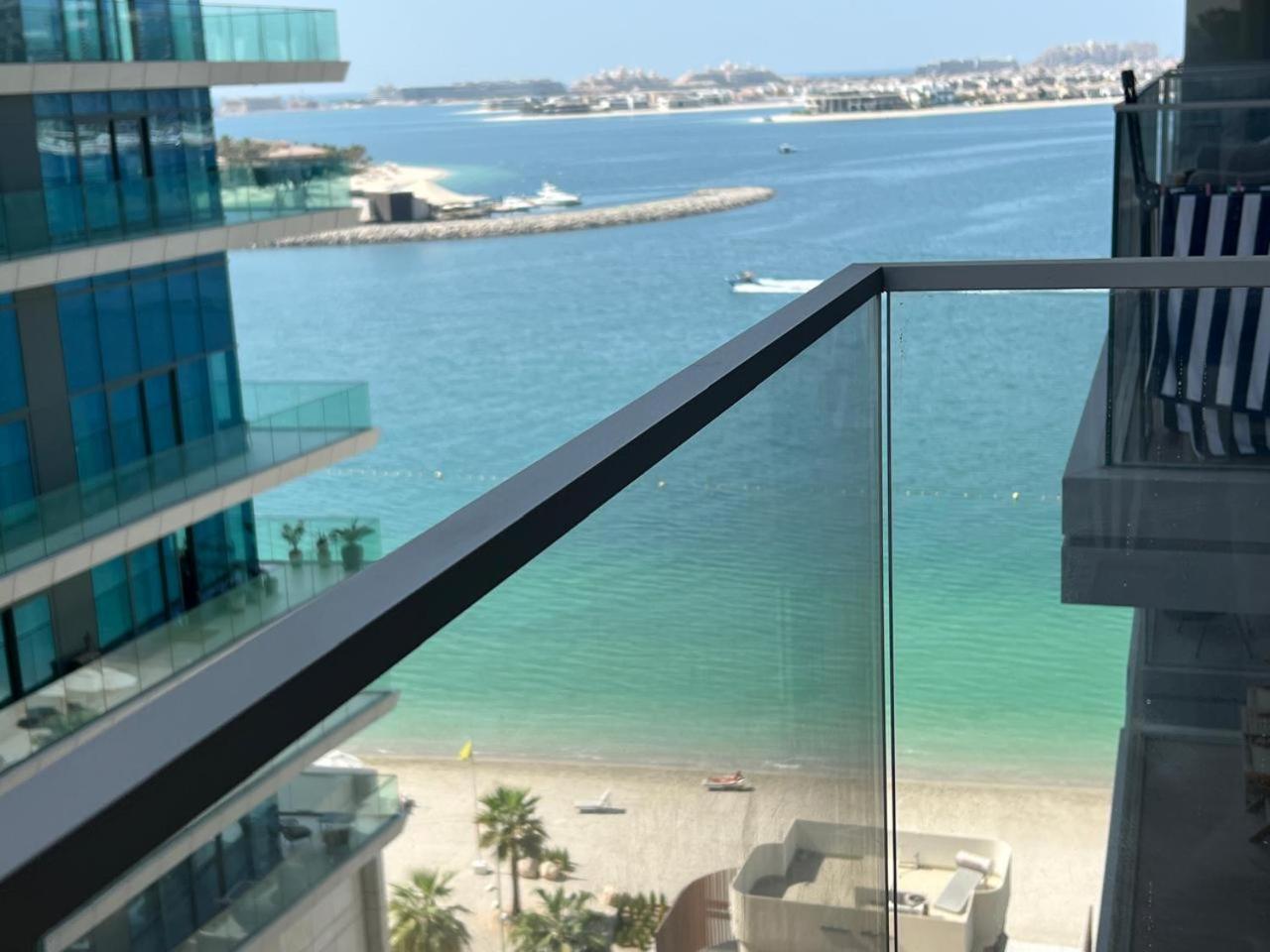 Apartment White Sage Sun And 1br At Isle Emaar Beachfront *