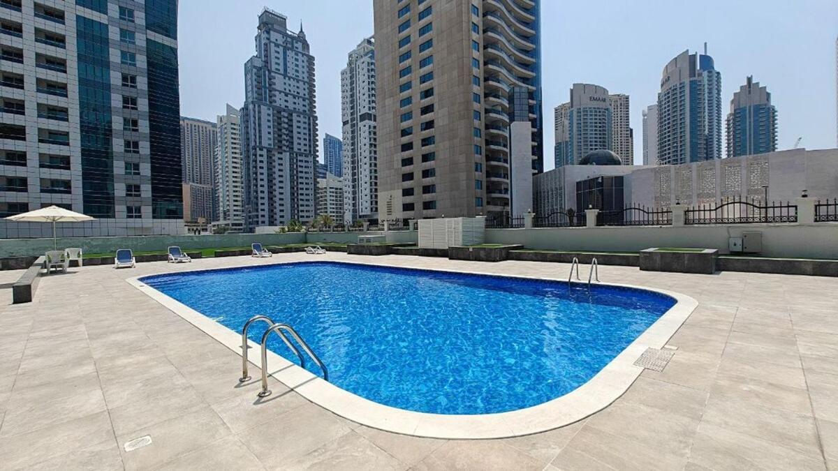 Marina's Cozy Retreat For Two * Dubai