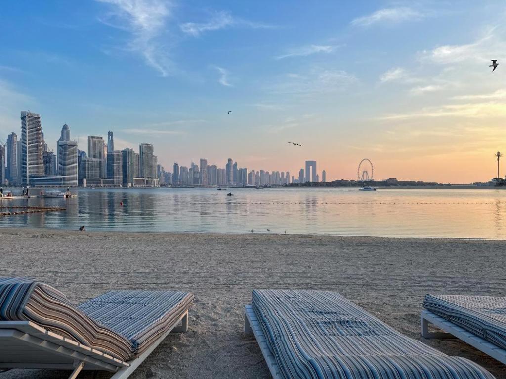 Appartement Waves - Palm Jumeirah With Balcony & Beachfront Views Dubaï