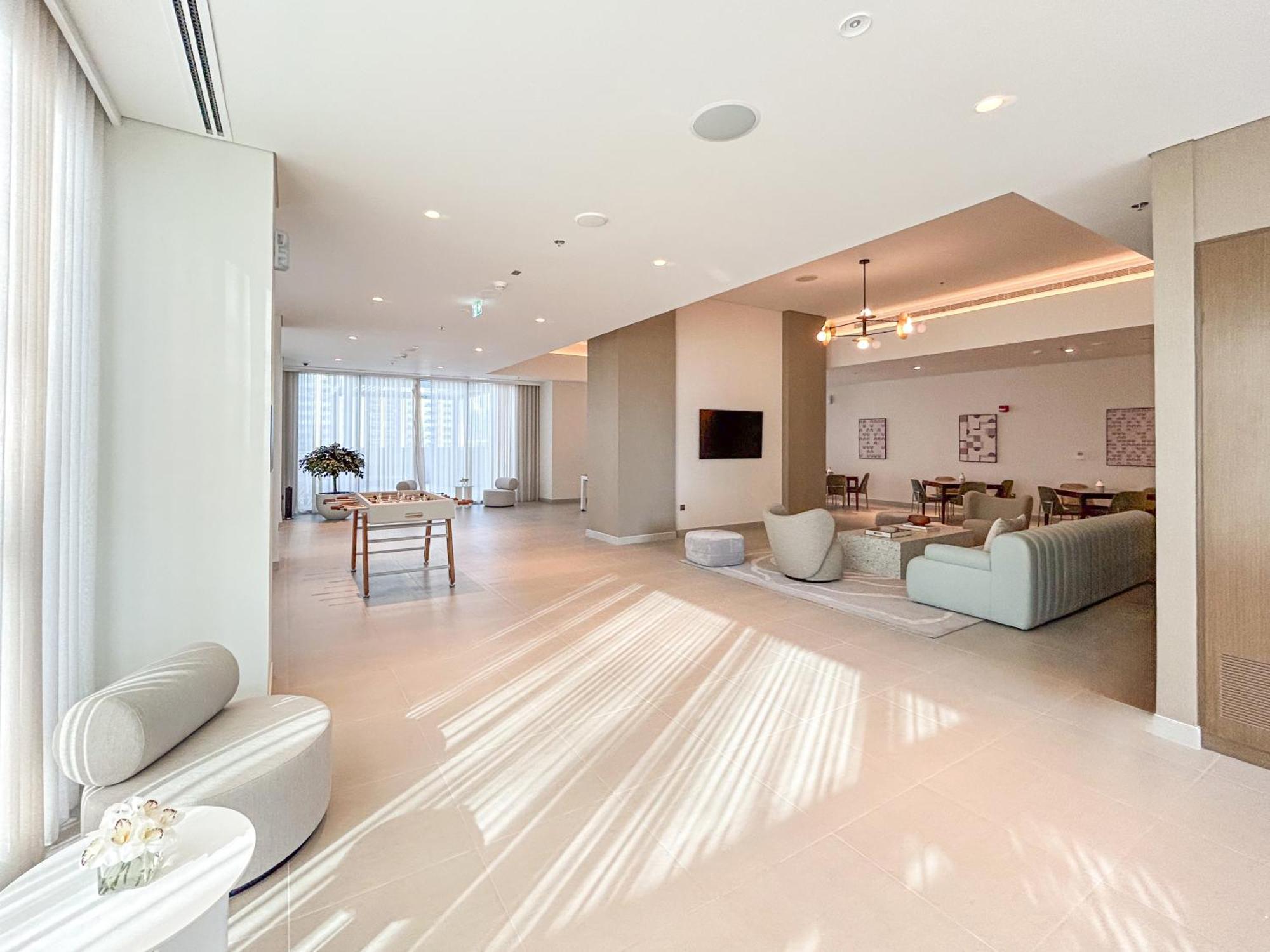 Minimal 1br Minutes Away From The Mall Appartement Dubaï