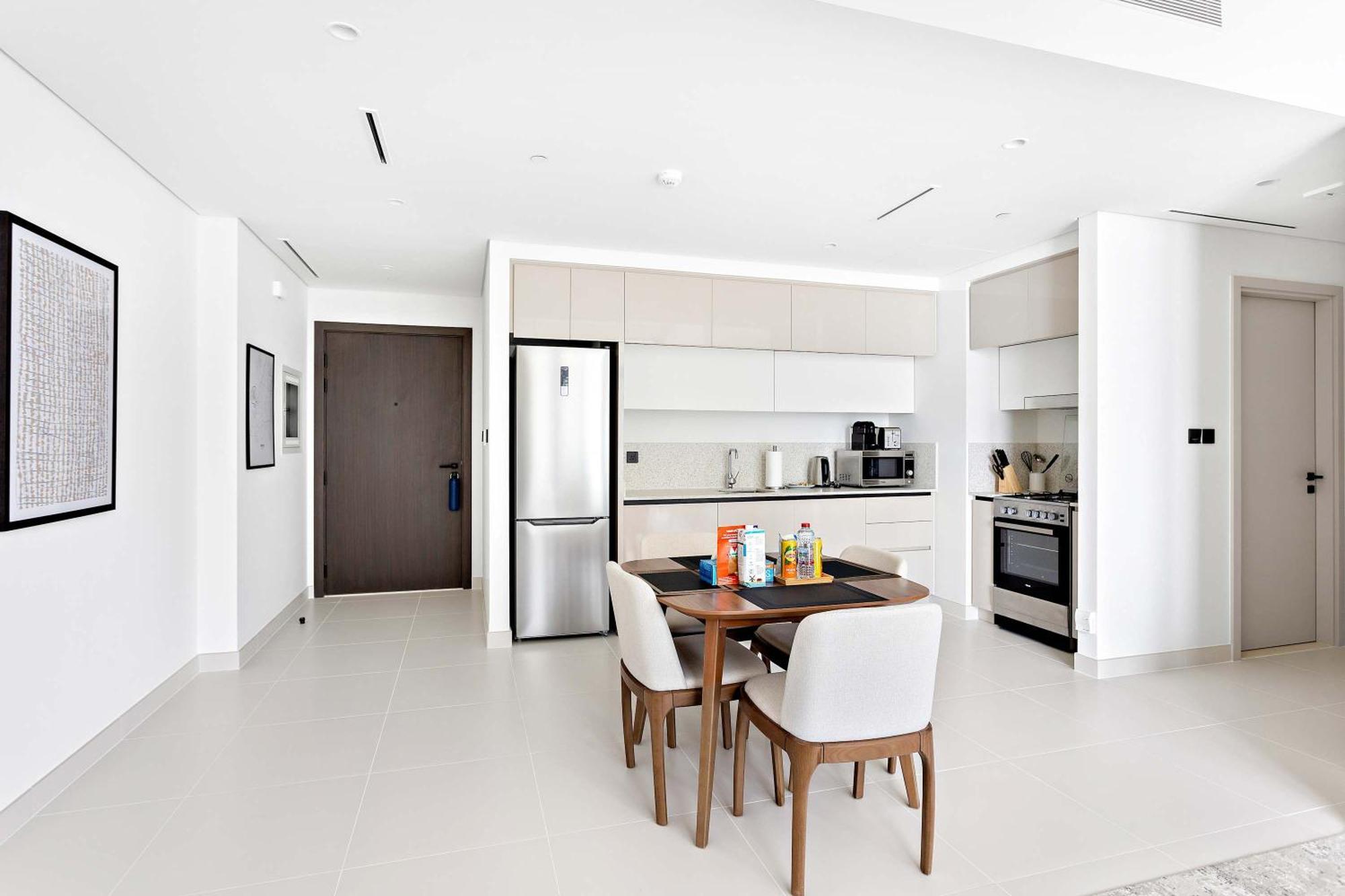 Silkhaus 1bdr Sea View Retreat With Private Apartemen Dubai